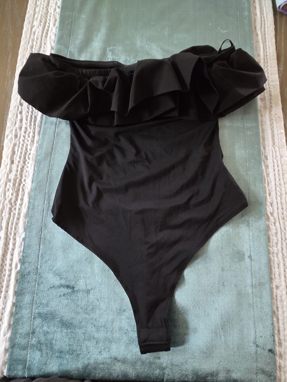 Altar'd State Black Ruffle Bodysuit | XS